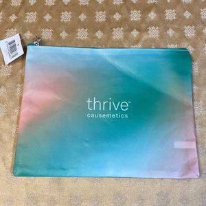 NWT! Thrive Causemetics Waterproof Makeup/Wet Clothing Pouch.